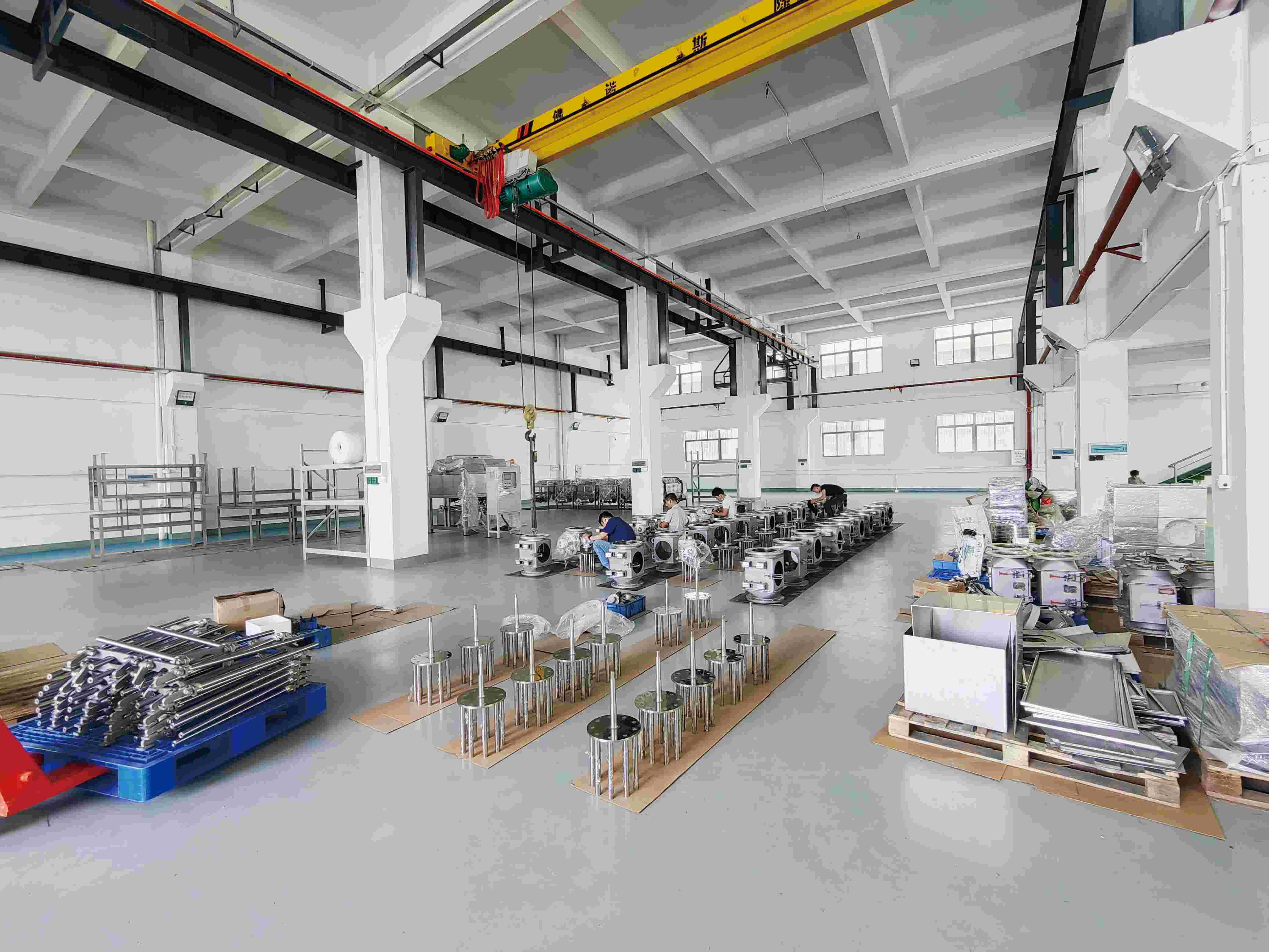 Jak wybrać odpowiedni odżelaziacz do piasku kwarcowego? Oto wszystko, co musisz wiedzieć!